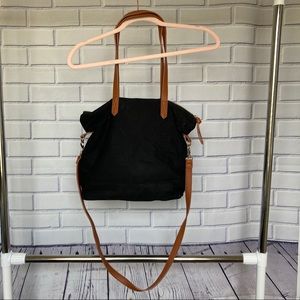 Old Navy Bags - OLDNAVY Crossbody purse Old Navy Bags - OLDNAVY Crossbody purse